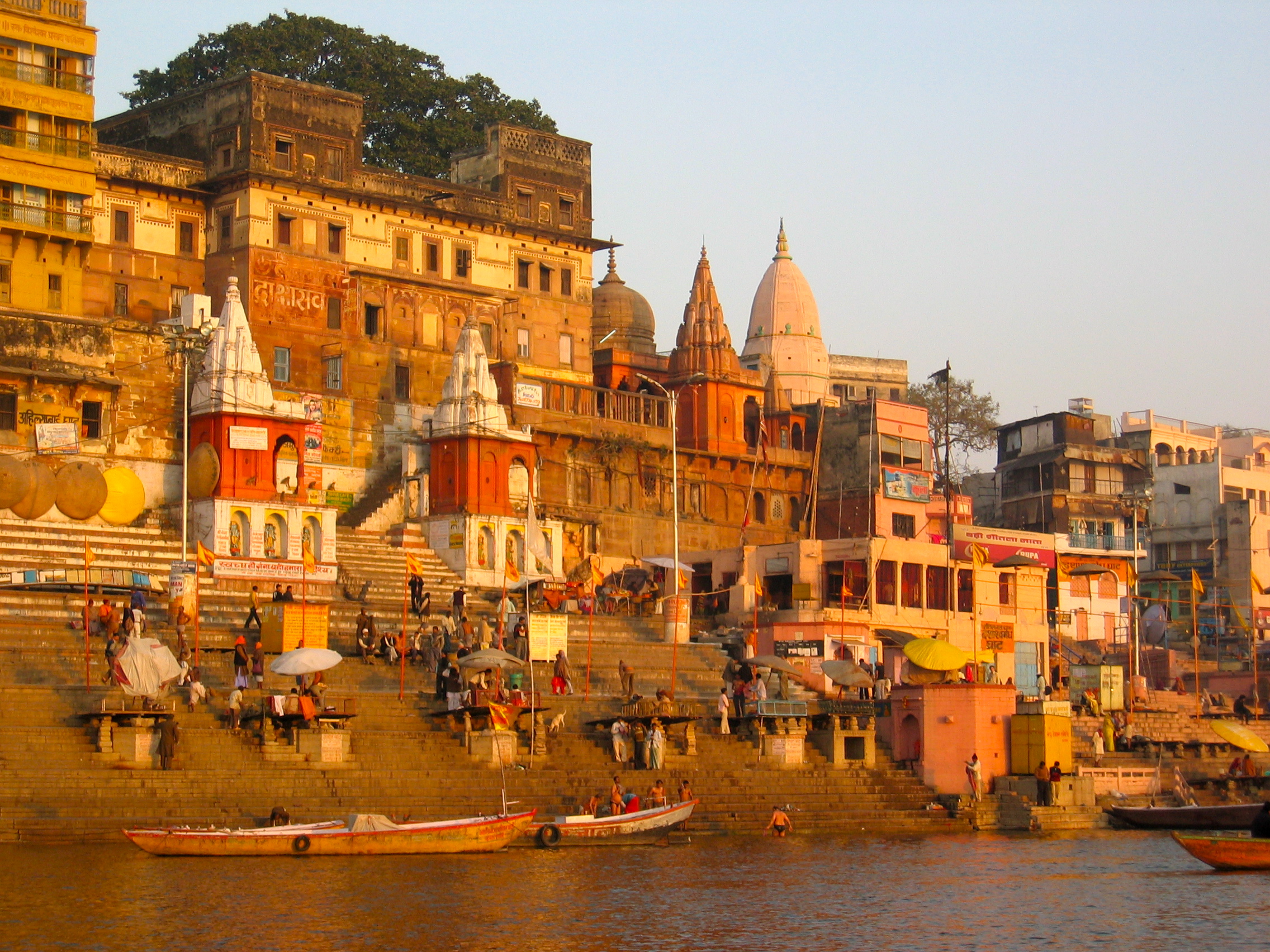 Ancient Ritual of Varanasi - Ganga Aarti - Maharajas ...