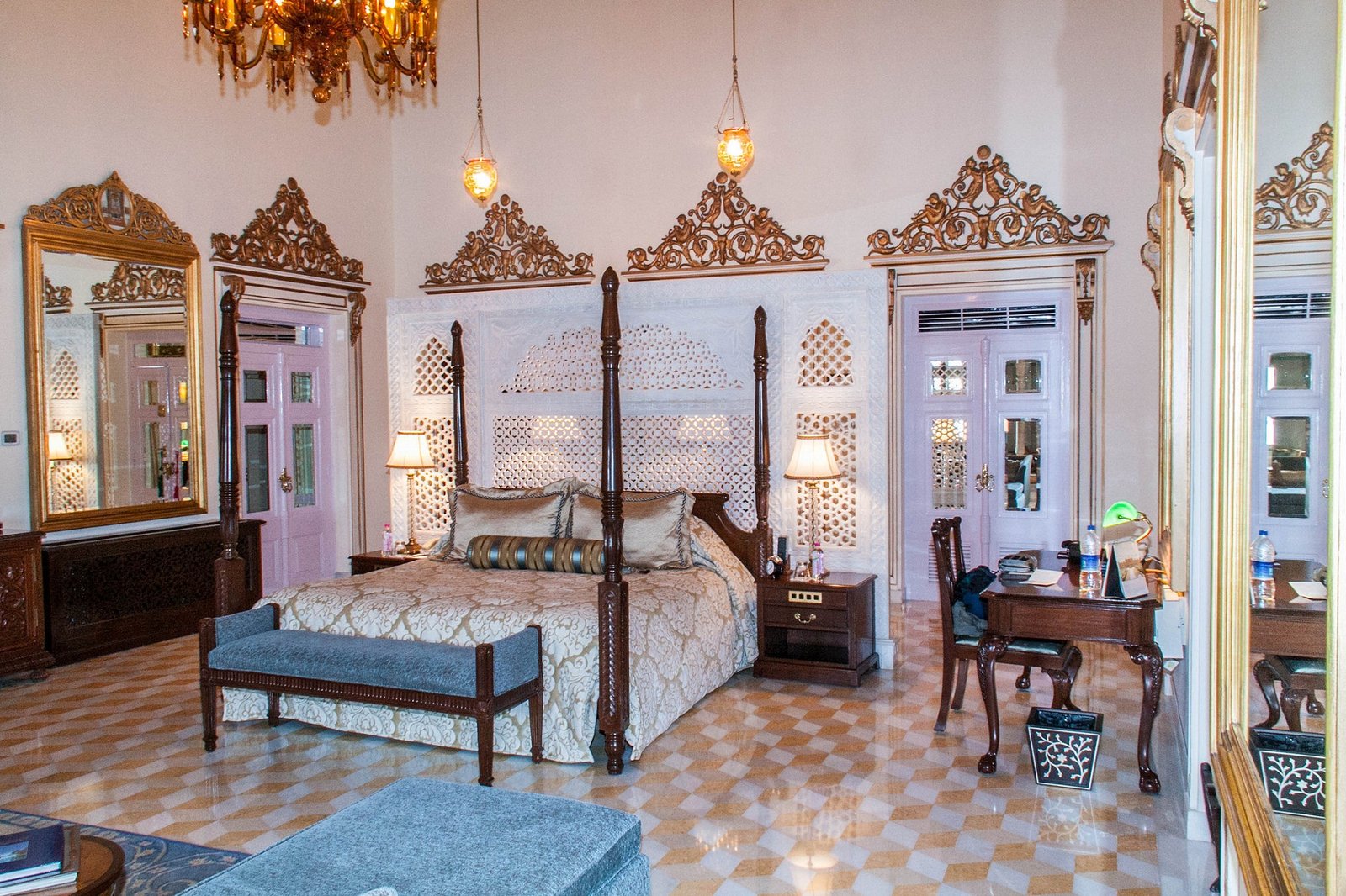 Get a Royal Feel at Taj Lake Palace Udaipur, Rajasthan