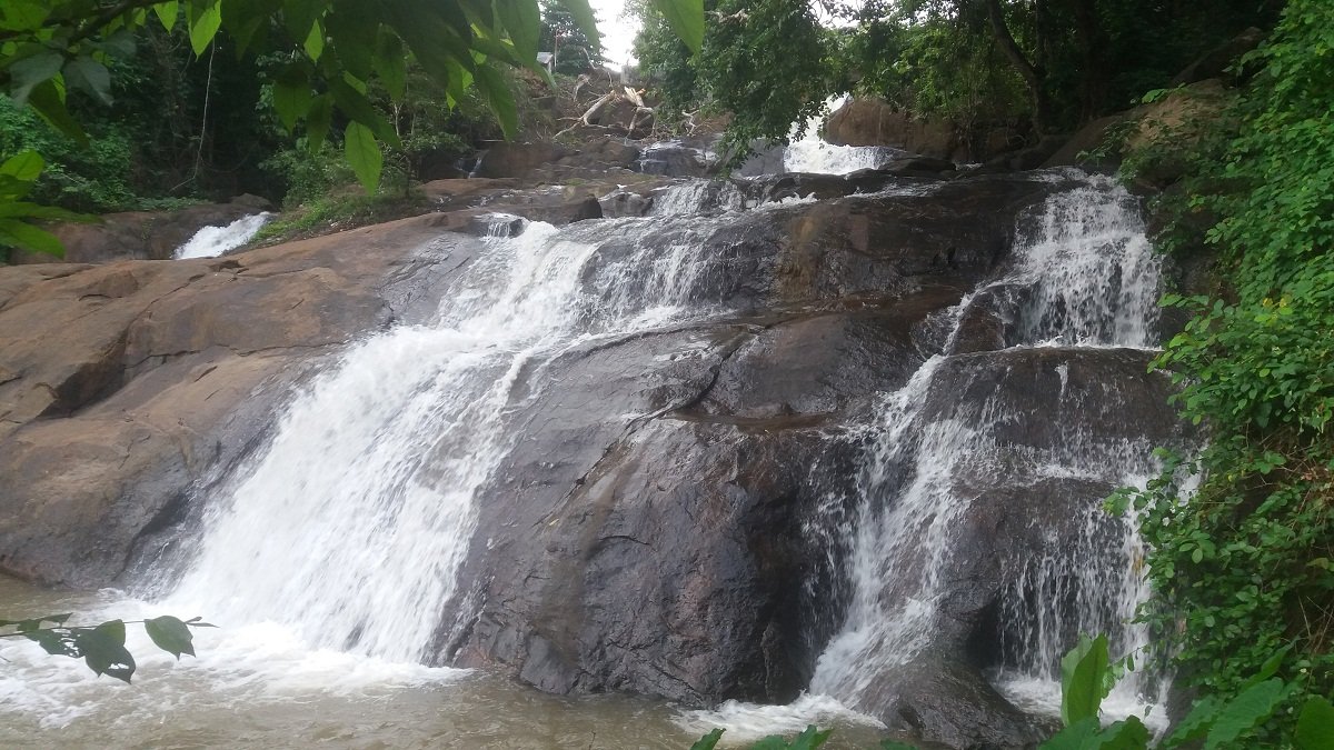 Aruvikkuzhi Waterfall