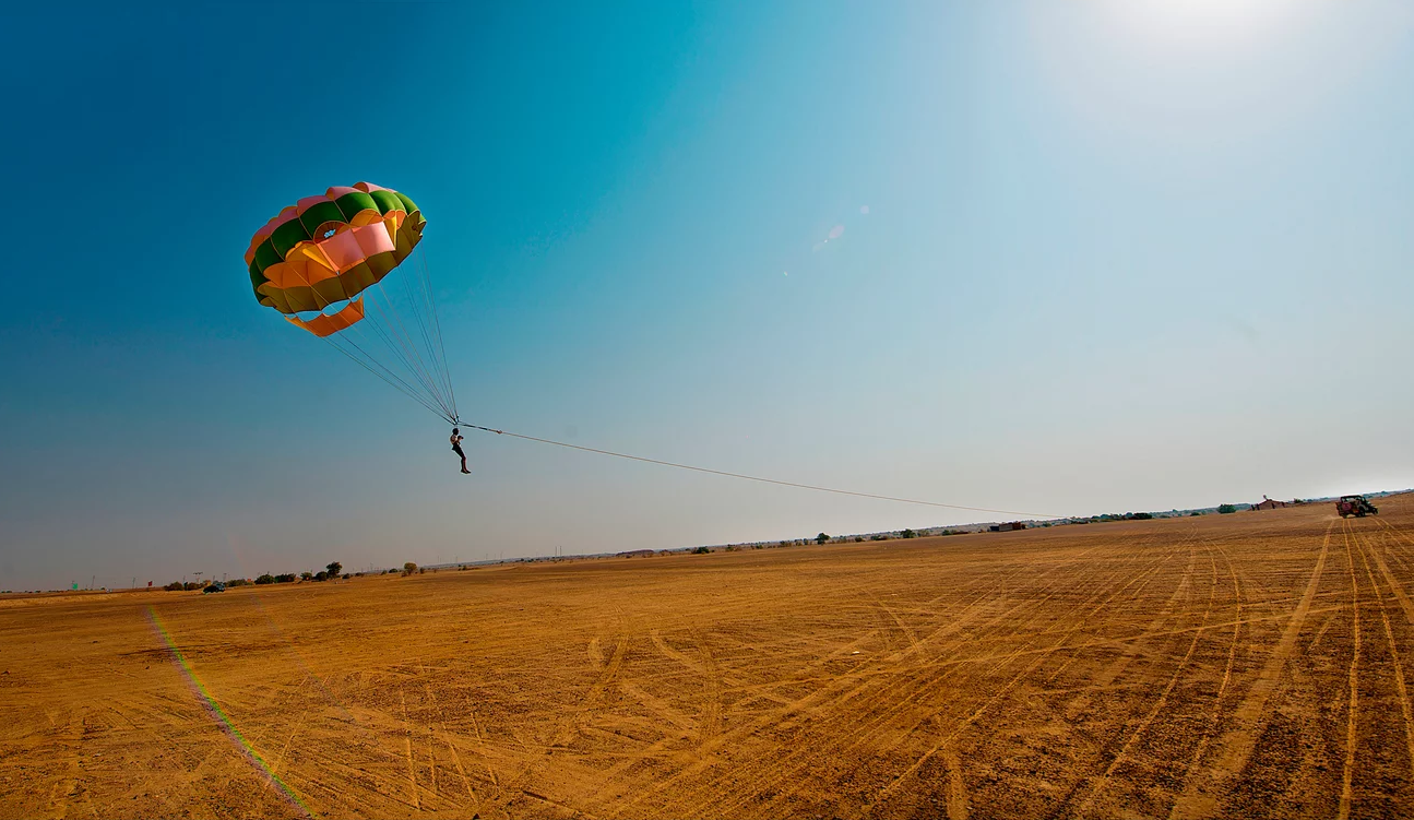 Parasailing in Jaisalmer